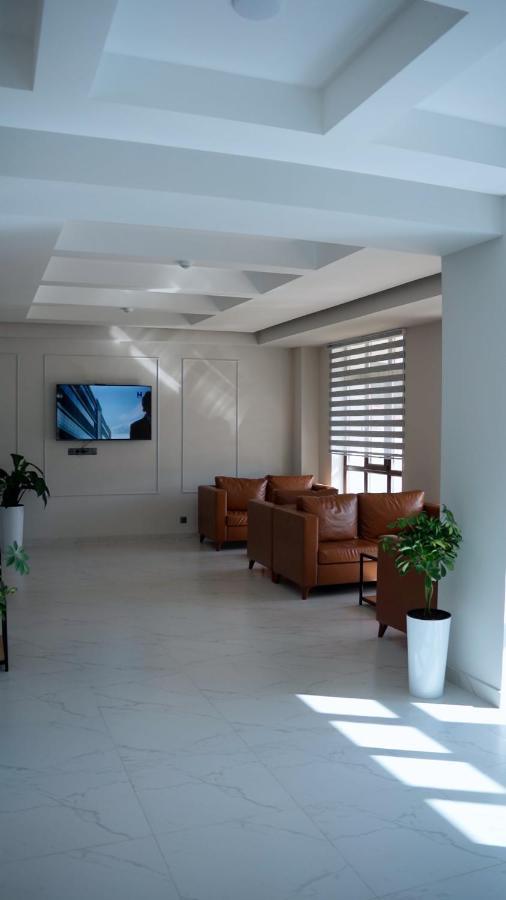 Aisha Hotel Бишкек Экстерьер фото