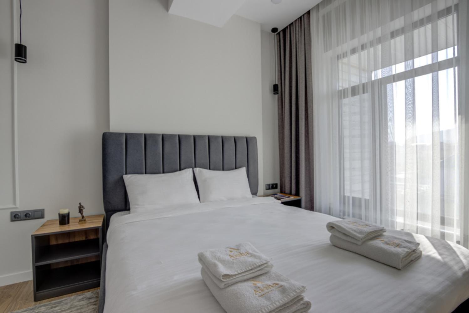 Aisha Hotel Бишкек Экстерьер фото