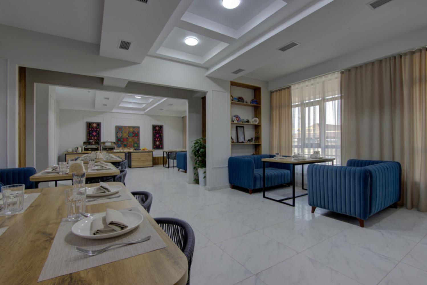 Aisha Hotel Бишкек Экстерьер фото